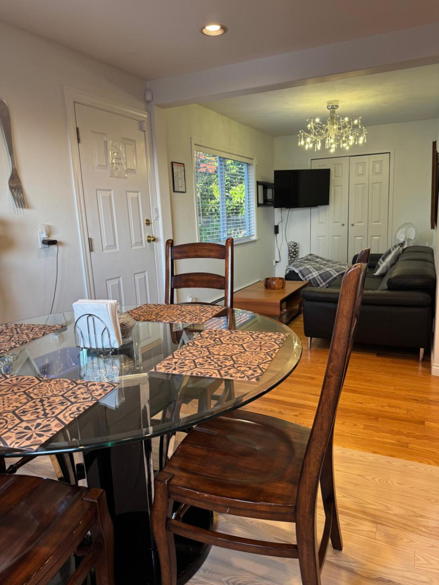 Beautiful Modern Suite North Vancouver Dış mekan fotoğraf